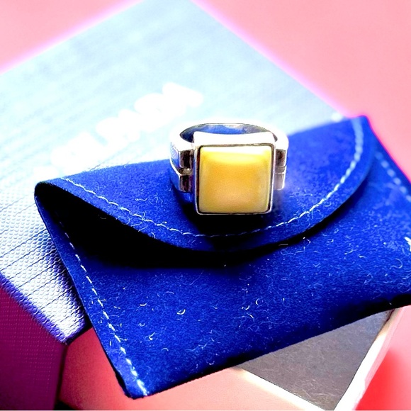 Silpada (retired) sterling silver ring green mother of pearl stone size 6 - Picture 6 of 6